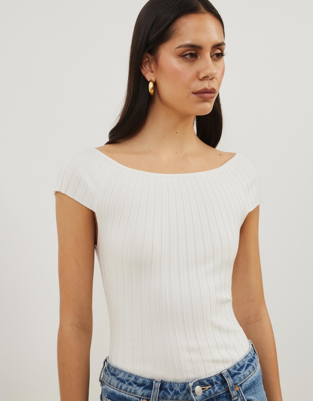 Atmos&Here - Kayla Off Shoulder Rib Knit Top