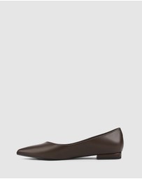 Verali - Hickory Point Toe Flats