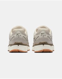 Nike - P-6000 - Women's