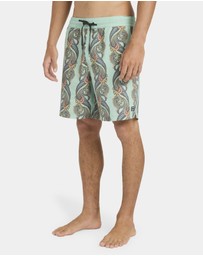 Billabong - Mens Good Times Layback 16