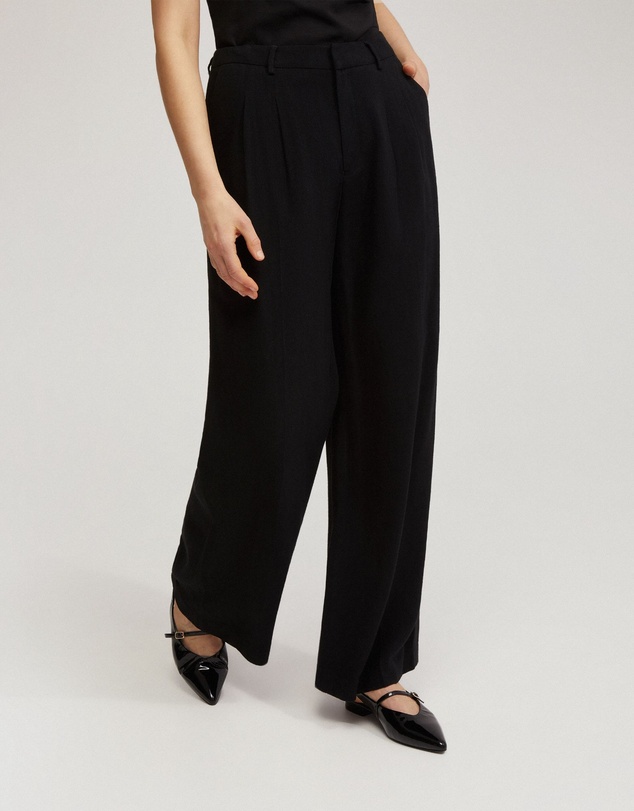Oxford - Sonia Pleated Front Pants