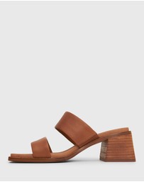 Betts - Wider Fit Prince Leather Block Heel Mules