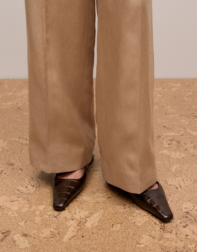 Trenery - Bronte Flat in Chocolate
