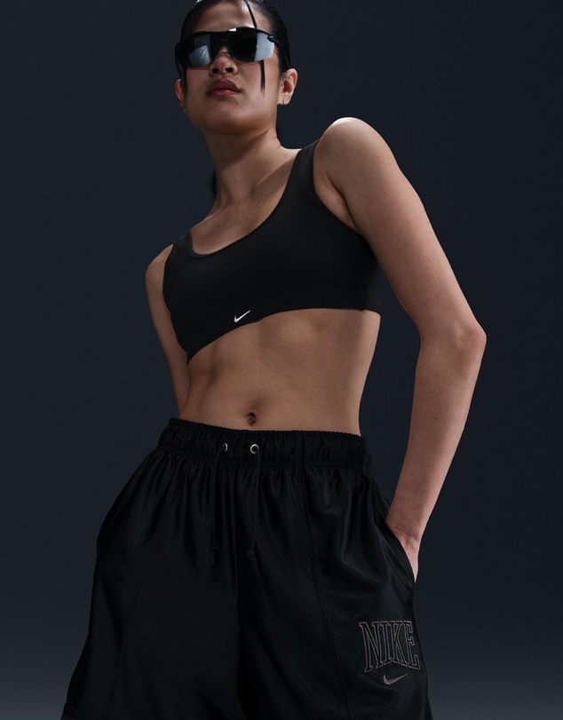 Nike - Nike Sportswear Loose Mid-Rise Graphic Shorts
