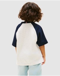 Tommy Hilfiger - Boys Graphic Raglan Crew Neck T-Shirt - Kids