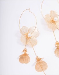 Lovisa - Gold Textured Petal Pearl Drop Earrings