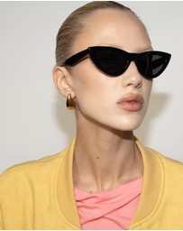Reality Eyewear - Kiss Kiss