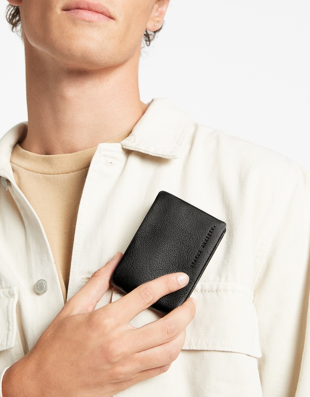 Status Anxiety - Jonah Wallet