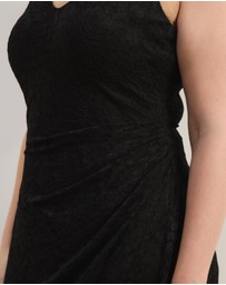 Atmos&Here Curvy - Nessi V-Neck Lace Midi Dress