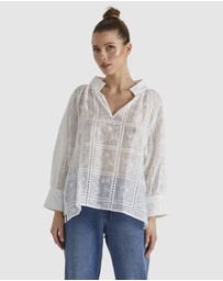 Fate + Becker - Whisper Top