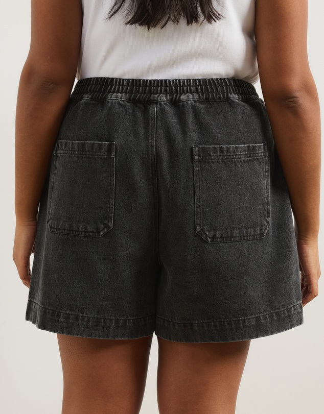 Atmos&Here Curvy - Samira Relaxed Denim Shorts