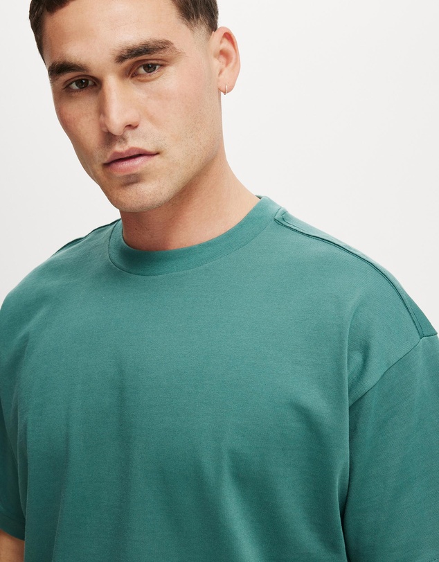Cotton On - Box Fit T-Shirt