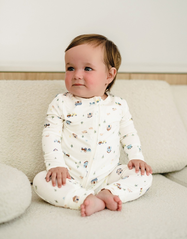 Kynd Baby - Day Or Night Onesie in Pasture