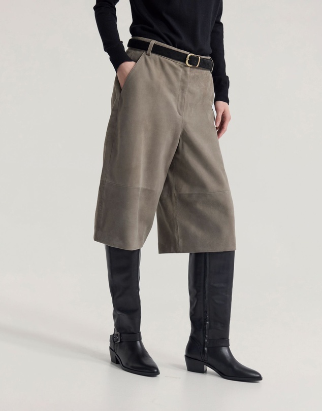 Oxford - Kiera Suede Bermuda Shorts