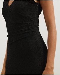Atmos&Here - Nessi V-Neck Lace Midi Dress