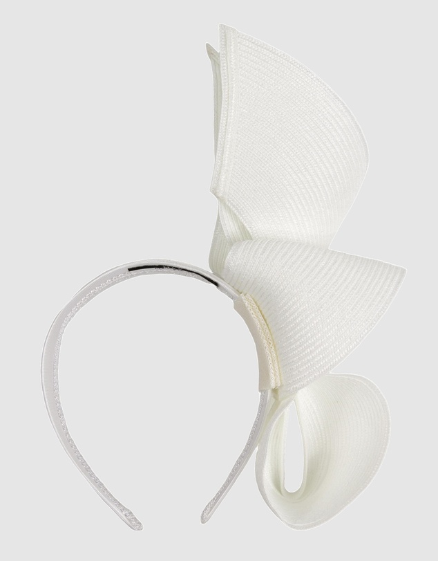 Max Alexander - Tall White Racing Fascinator