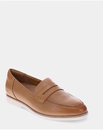 Mia Vita - Remi Casual Slip-On - Fawn