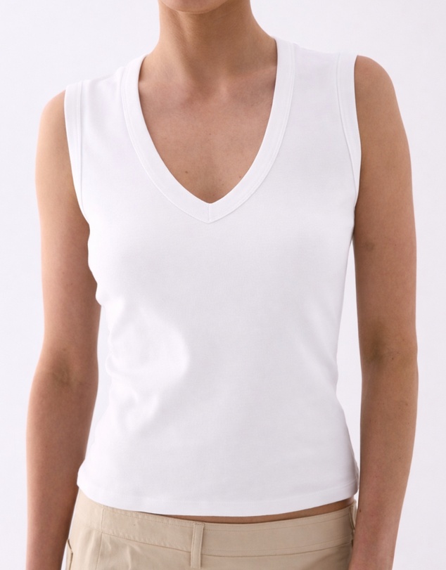 Style Addict - Arlette V Tank