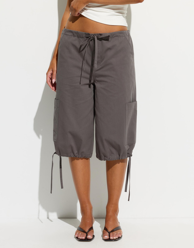 Dazie - Sofia Low Rise Cargo Shorts
