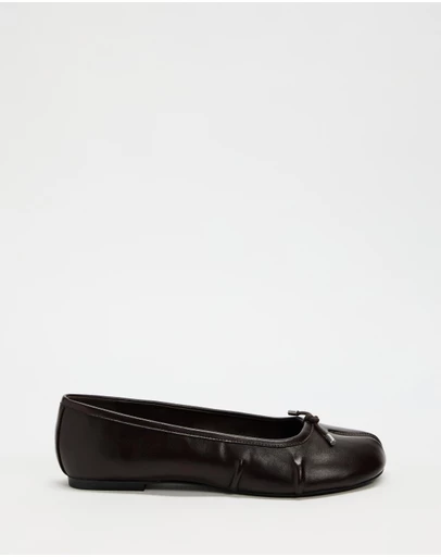 Dazie - Lulu Split Toe Ballet Flats