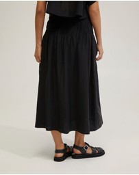 Oxford - Astra Pin-Tuck Skirt