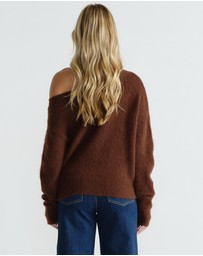 Decjuba - Abigail Tipped Shoulder Knit Jumper