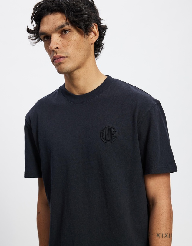 Deus Ex Machina - Pill Logo Tee