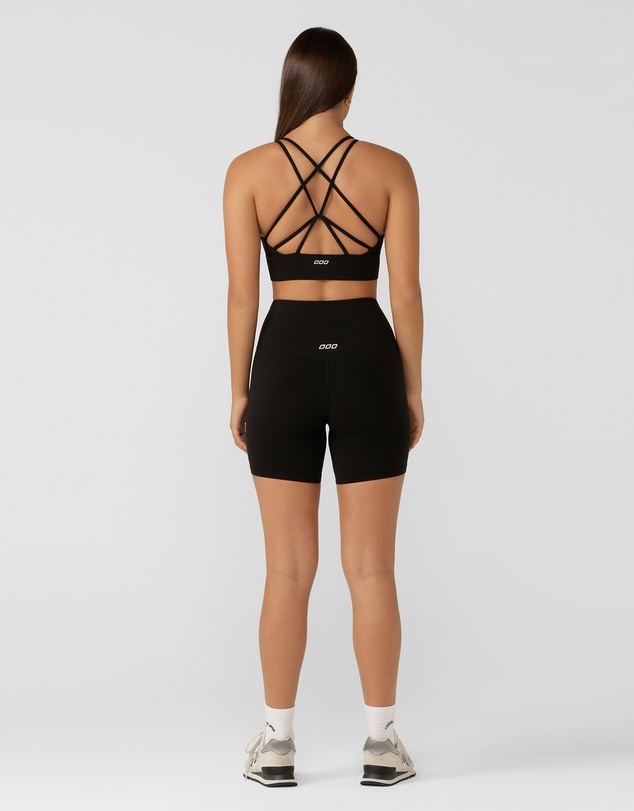 Lorna Jane - Lotus No Chafe 16cm Bike Shorts