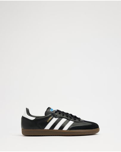 Core Black, Footwear White & Gum 5