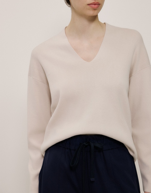 Trenery - Sculpted V Neck Knit in Clay