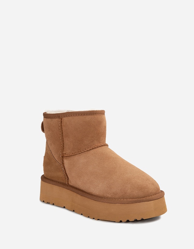 Ozwear Connection Uggs - Ugg Classic Platform Mini Boots (Water Resistant)