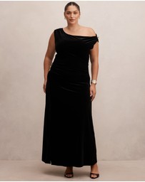 Forever New Curve - Winslet Curve Off Shoulder Velvet Gown
