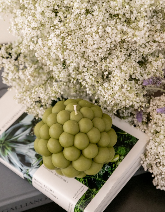 XRJ Celebrations - Bubble Ball Olive Candle