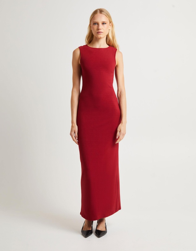 Alice In The Eve - Dahlia Curve Cut Out Maxi Dress