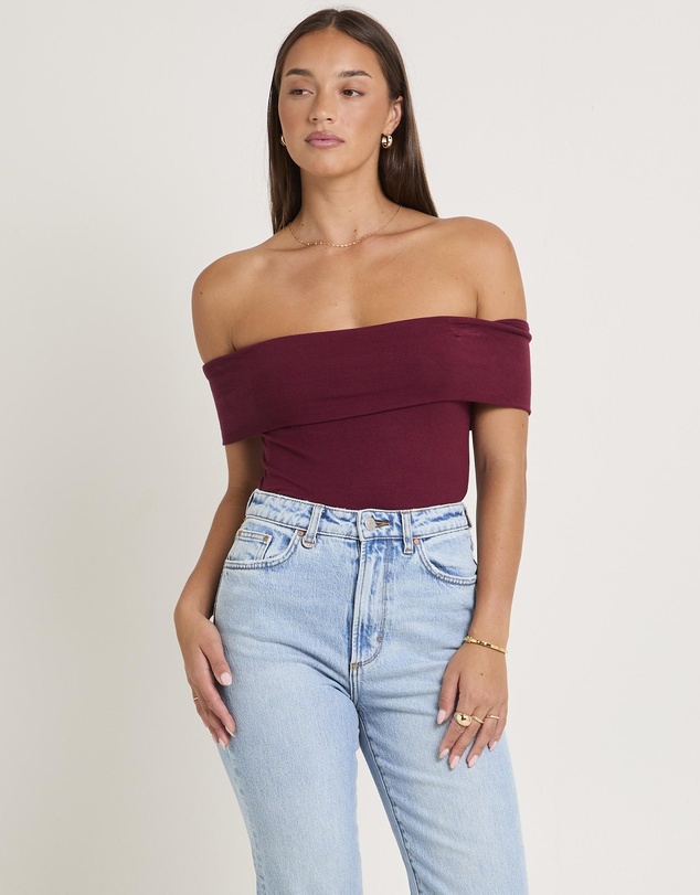 Alice In The Eve - Lia Cold Shoulder Top