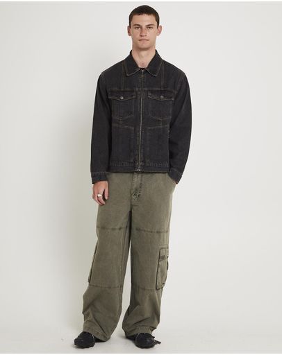 KHAKI