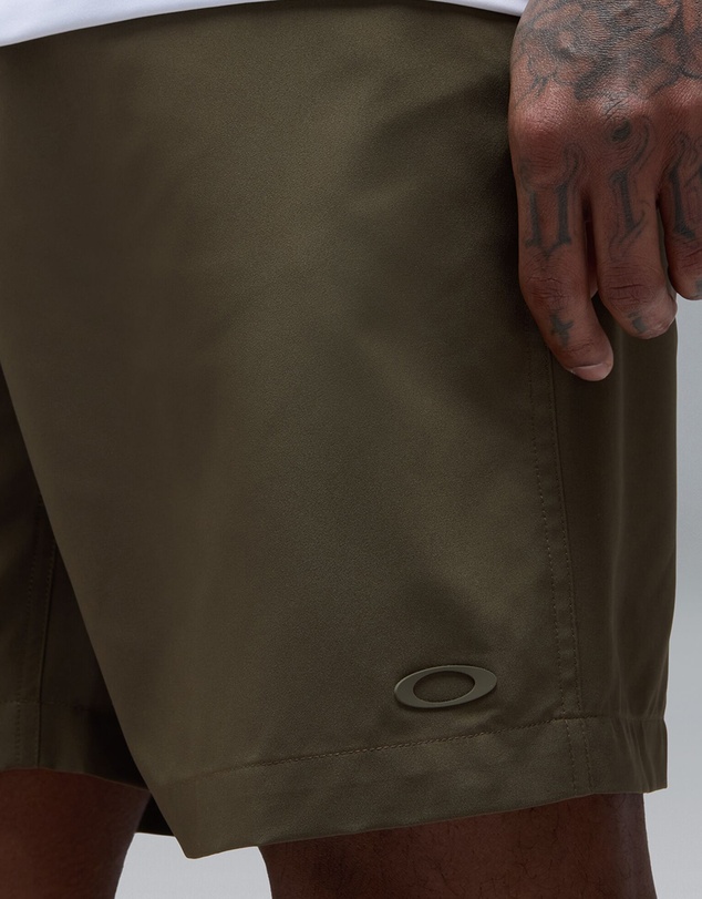 Oakley - Baseline Hybrid 18In Shorts