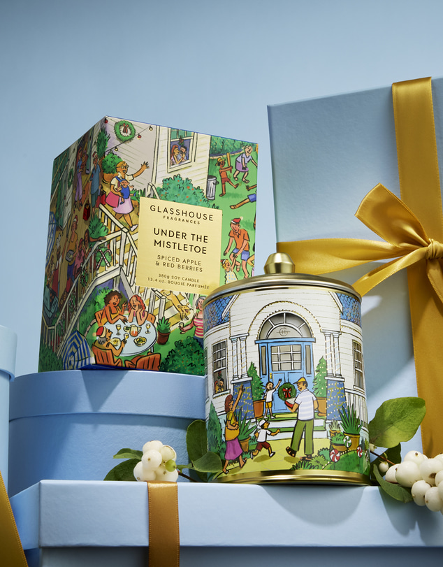 Glasshouse Fragrances - Under The Mistletoe 380g Soy Candle