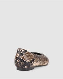 Siren - Locke Flat Pumps