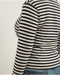 Atmos&Here Curvy - Deep V-Neck Long Sleeve T-Shirt