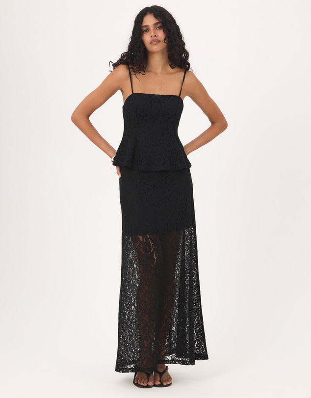 Atmos&Here - Curvy Molly Lace Maxi Skirt
