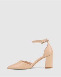 Verali - Eli Closed Toe Block Heels