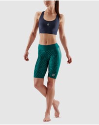 SKINS - SKINS Compression Women's Series-3 Clothing Half Tight Lt Teal Angle