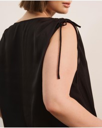 Atmos&Here Curvy - Ava Satin Tie Detail Top