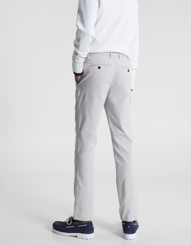 Tommy Hilfiger - 1985 Essential Bleecker Slim Fit Chinos