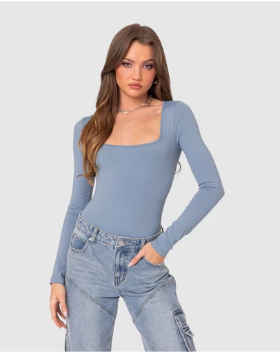 EDIKTED - Joanna Square Neck Bodysuit