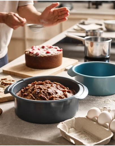 Joseph Joseph - Nest™ Bake 20cm Non-Stick Round Cake Tin with Easy-Pull Handles