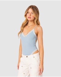 EDIKTED - Aurora lace trim bodysuit