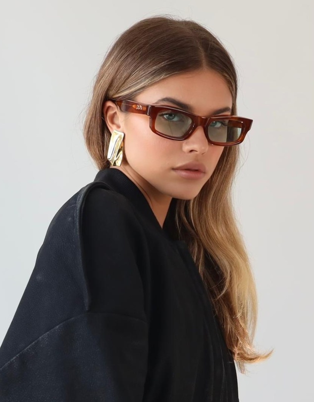 Soda Shades - Rozalia Russia x Soda Shades - Shade 003 Honey Tortoise