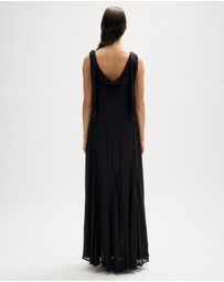 Minima Esenciales - Mika Scarf Maxi Dress